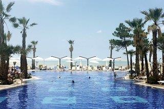 Urlaub im Urlaub Last Minute im Grand Blue Fafa Resort - hier günstig online buchen