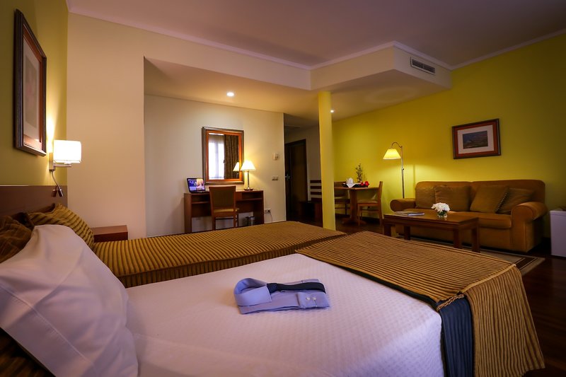 Urlaub im Hotel dos Camoes 2024/2025 - hier günstig online buchen