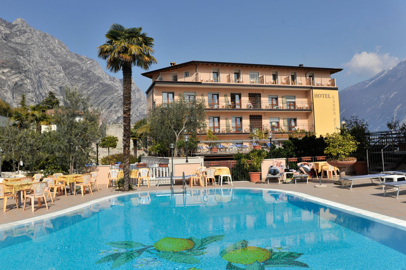 Urlaub im Hotel Garda Bellevue 2024/2025 - hier günstig online buchen