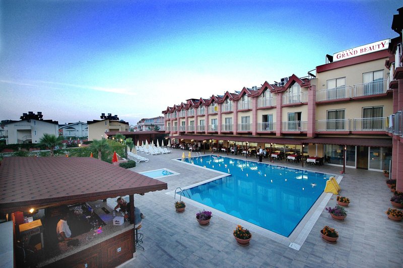 Urlaub im Grand Nar Hotel 2024/2025 - hier günstig online buchen