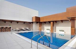 Urlaub im Urlaub Last Minute im Hyatt Place Dubai Baniyas Square - hier günstig online buchen
