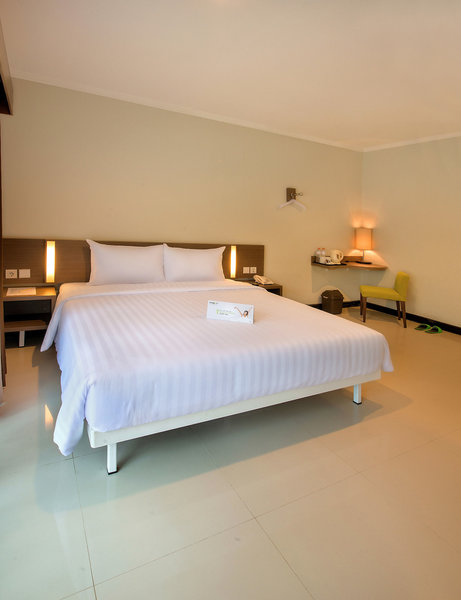 Urlaub im Whiz Prime Hotel Darmo Harapan 2024/2025 - hier günstig online buchen