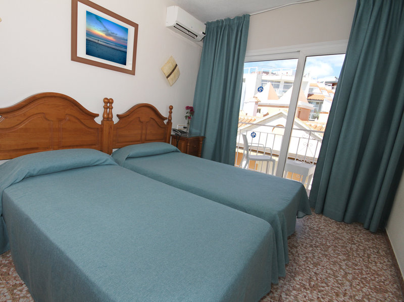 Urlaub im Hotel Mediterraneo Carihuela 2024/2025 - hier günstig online buchen