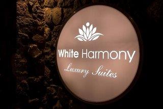 günstige Angebote für White Harmony Suites