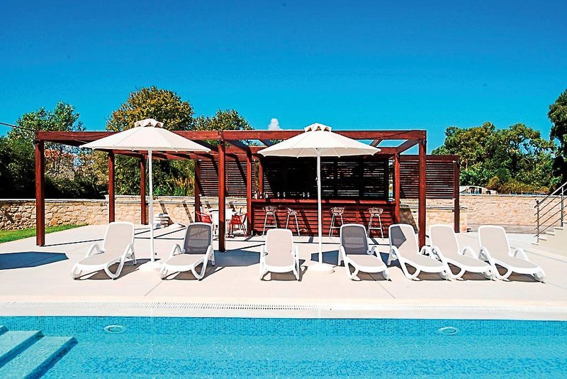 Urlaub im Niriides Luxury Villas 2024/2025 - hier günstig online buchen
