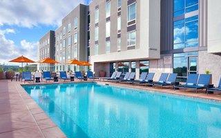 günstige Angebote für Hampton Inn & Suites Anaheim Resort Convention Center