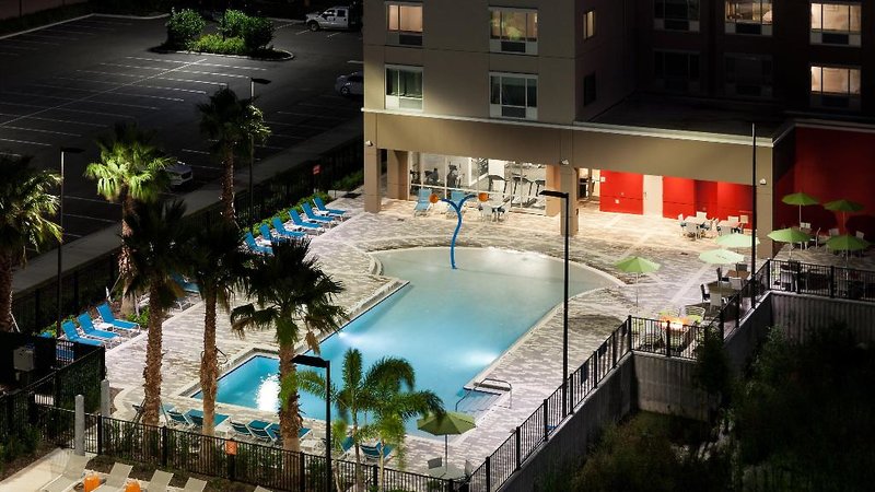 Urlaub im Holiday Inn Express & Suites Orlando At Seaworld 2024/2025 - hier günstig online buchen