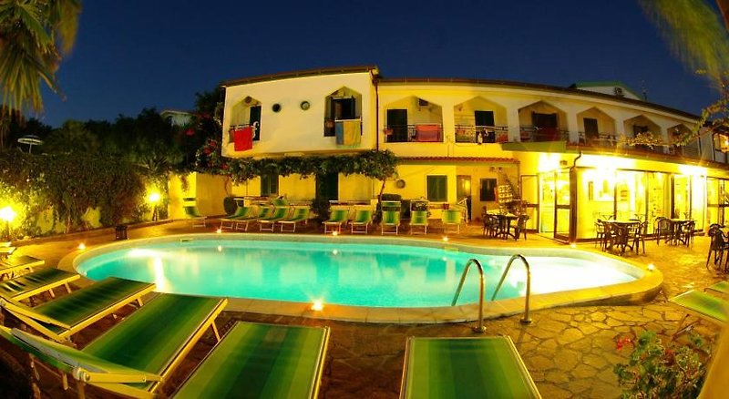 Urlaub im Hotel Marinella 2024/2025 - hier günstig online buchen