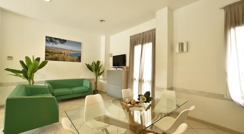 Urlaub im Hotel La Marina 2024/2025 - hier günstig online buchen