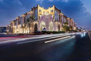 günstige Angebote für Madareem Crown Hotel