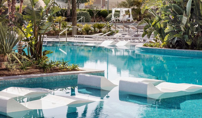 Urlaub im Urlaub Last Minute im Aqua Hotel Silhouette & Spa - hier günstig online buchen