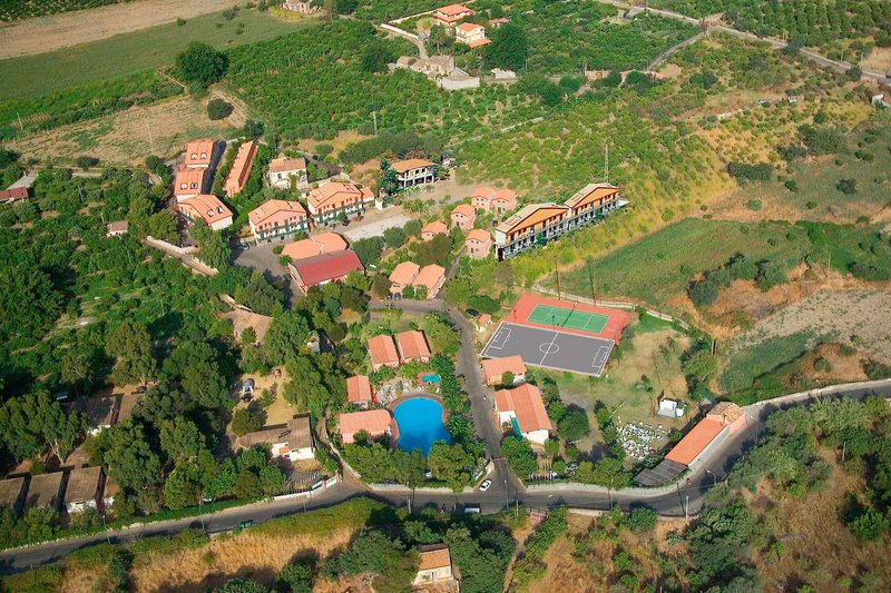Urlaub im Villaggio Alkantara - hier günstig online buchen